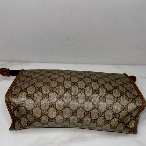 Auth Vintage GUCCI Clutch - Picture 9 of 15